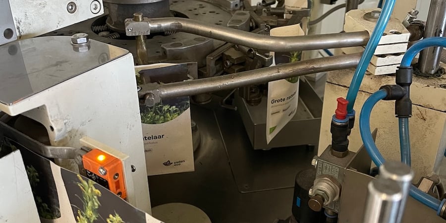 Nieuwe zadenzakjes in productie